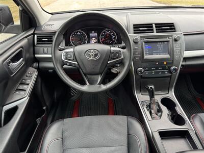 2017 Toyota Camry SE   - Photo 11 - Loganville, GA 30052