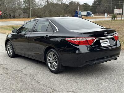 2017 Toyota Camry SE   - Photo 4 - Loganville, GA 30052