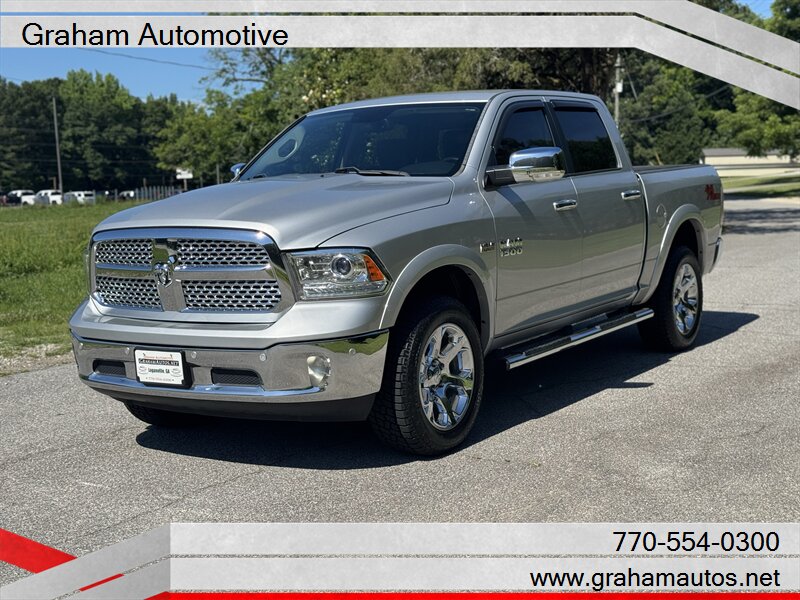  2017 RAM 1500 Laramie Crew Cab 4WD   