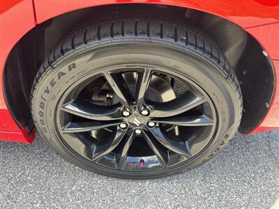 2018 Dodge Charger SXT   - Photo 16 - Loganville, GA 30052