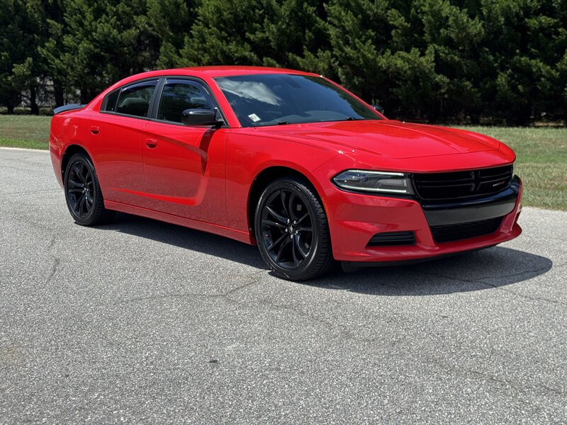 2018 Dodge Charger SXT - Photo 1 - Loganville, GA 30052