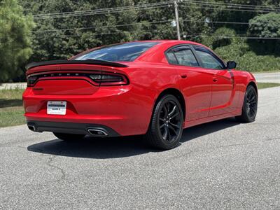 2018 Dodge Charger SXT   - Photo 6 - Loganville, GA 30052