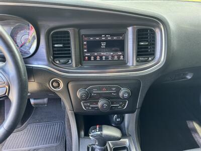 2018 Dodge Charger SXT   - Photo 13 - Loganville, GA 30052