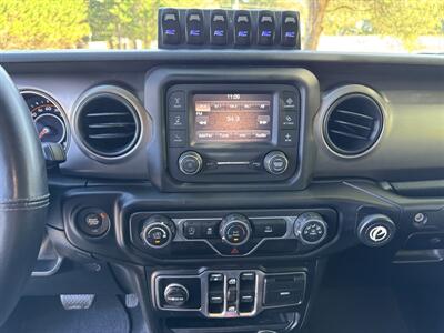 2020 Jeep Gladiator Sport S   - Photo 13 - Loganville, GA 30052