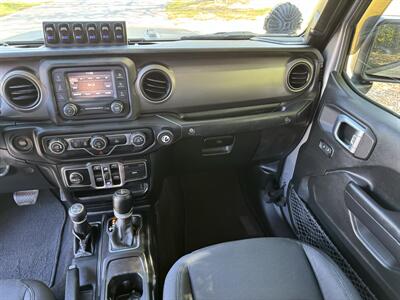 2020 Jeep Gladiator Sport S   - Photo 16 - Loganville, GA 30052