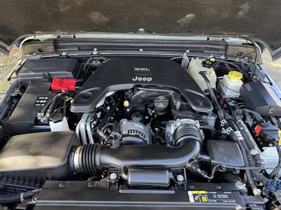 2020 Jeep Gladiator Sport S   - Photo 22 - Loganville, GA 30052