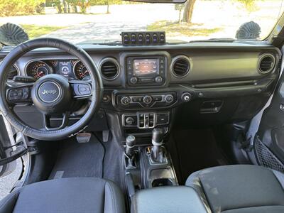 2020 Jeep Gladiator Sport S   - Photo 12 - Loganville, GA 30052
