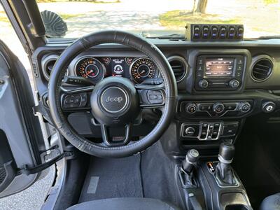 2020 Jeep Gladiator Sport S   - Photo 11 - Loganville, GA 30052