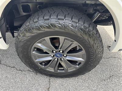 2016 Ford F-150 Lariat   - Photo 19 - Loganville, GA 30052