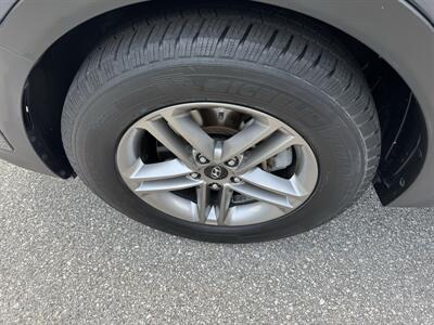 2017 Hyundai SANTA FE Sport 2.4L   - Photo 18 - Loganville, GA 30052