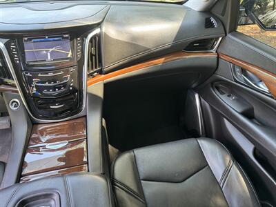 2020 Cadillac Escalade Luxury   - Photo 15 - Loganville, GA 30052