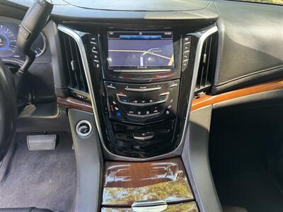 2020 Cadillac Escalade Luxury   - Photo 12 - Loganville, GA 30052