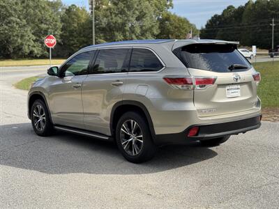 2016 Toyota Highlander XLE   - Photo 4 - Loganville, GA 30052