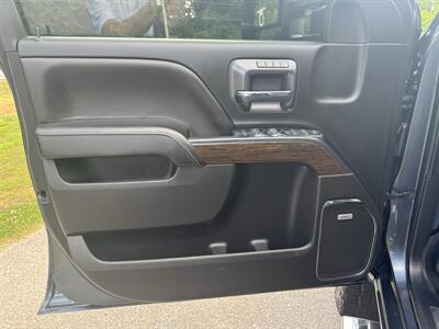 2019 GMC Sierra 2500HD Denali   - Photo 9 - Loganville, GA 30052
