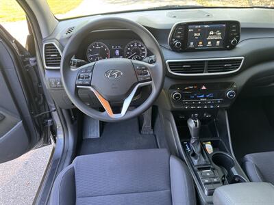 2020 Hyundai TUCSON SEL   - Photo 12 - Loganville, GA 30052