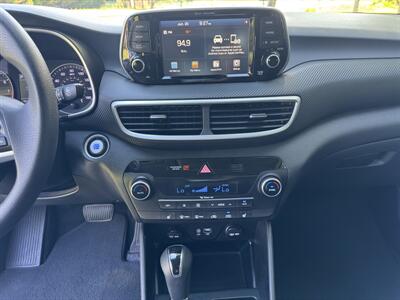 2020 Hyundai TUCSON SEL   - Photo 15 - Loganville, GA 30052