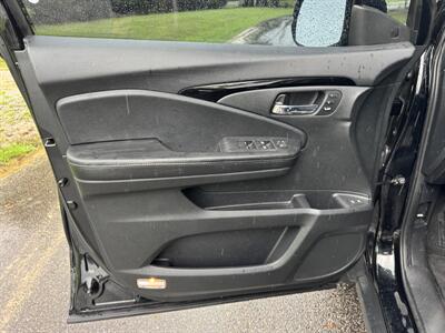 2018 Honda Pilot Elite   - Photo 8 - Loganville, GA 30052