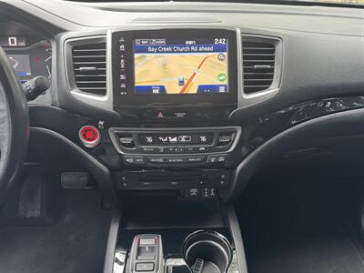 2018 Honda Pilot Elite   - Photo 14 - Loganville, GA 30052