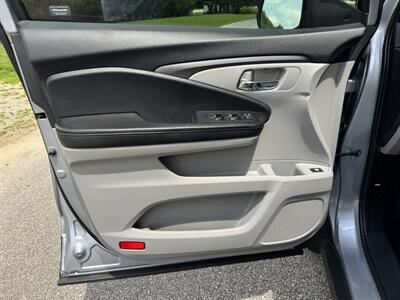 2020 Honda Pilot EX   - Photo 8 - Loganville, GA 30052