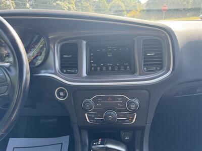2020 Dodge Charger SXT   - Photo 13 - Loganville, GA 30052