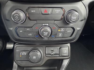 2019 Jeep Renegade Limited   - Photo 13 - Loganville, GA 30052