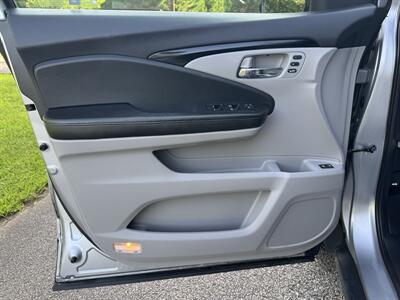 2017 Honda Pilot Elite - Photo 8 - Loganville, GA 30052