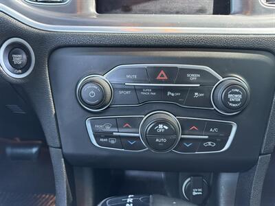 2019 Dodge Charger R/T   - Photo 13 - Loganville, GA 30052
