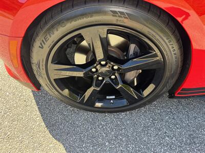 2016 Chevrolet Camaro SS   - Photo 13 - Loganville, GA 30052