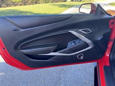2016 Chevrolet Camaro SS   - Photo 8 - Loganville, GA 30052