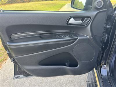 2022 Dodge Durango SXT   - Photo 8 - Loganville, GA 30052