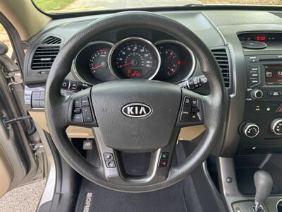 2013 Kia Sorento LX   - Photo 9 - Loganville, GA 30052