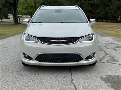 2017 Chrysler Pacifica Limited - Photo 2 - Loganville, GA 30052