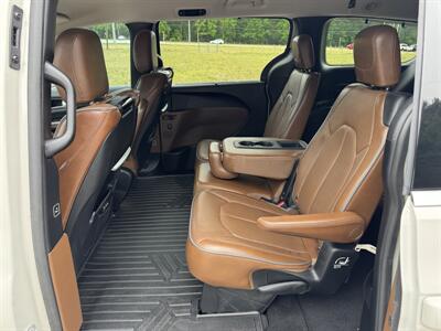 2017 Chrysler Pacifica Limited - Photo 15 - Loganville, GA 30052