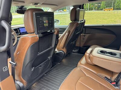 2017 Chrysler Pacifica Limited - Photo 16 - Loganville, GA 30052