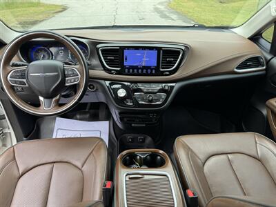 2017 Chrysler Pacifica Limited - Photo 14 - Loganville, GA 30052