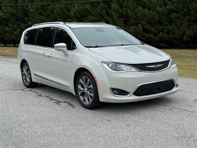 2017 Chrysler Pacifica Limited - Photo 3 - Loganville, GA 30052
