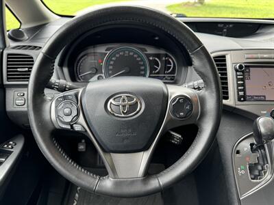 2013 Toyota Venza Limited   - Photo 10 - Loganville, GA 30052