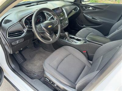 2019 Chevrolet Malibu LT   - Photo 9 - Loganville, GA 30052