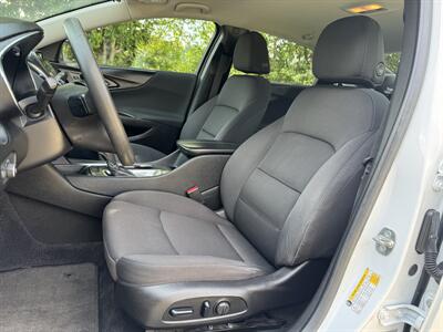 2019 Chevrolet Malibu LT   - Photo 7 - Loganville, GA 30052