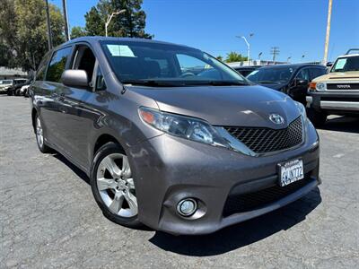 2012 Toyota Sienna SE 8-Passenger Van