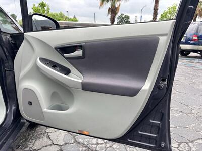 2011 Toyota Prius Three   - Photo 14 - Sacramento, CA 95821