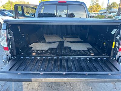 2011 Toyota Tacoma PreRunner V6 - Photo 11 - Sacramento, CA 95821