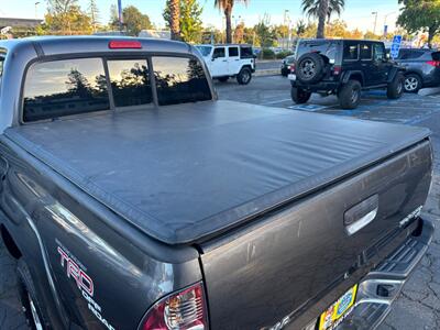 2011 Toyota Tacoma PreRunner V6 - Photo 10 - Sacramento, CA 95821