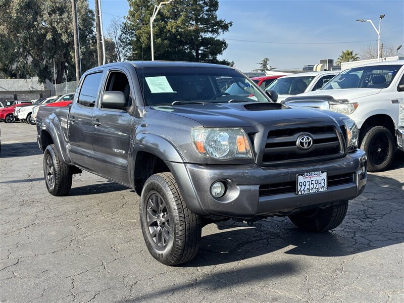 Toyota Tacoma's photo