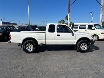 1999 Toyota Tacoma V6   - Photo 2 - Sacramento, CA 95821