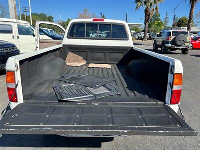 1999 Toyota Tacoma V6   - Photo 8 - Sacramento, CA 95821