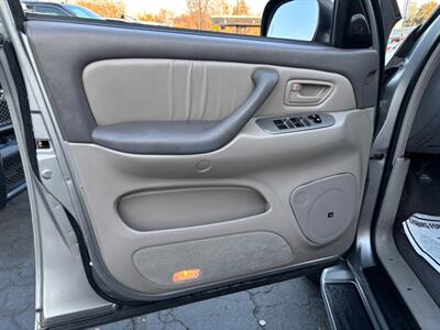 2002 Toyota Sequoia Limited   - Photo 13 - Sacramento, CA 95821