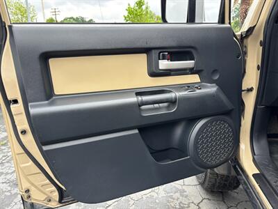 2011 Toyota FJ Cruiser   - Photo 17 - Sacramento, CA 95821