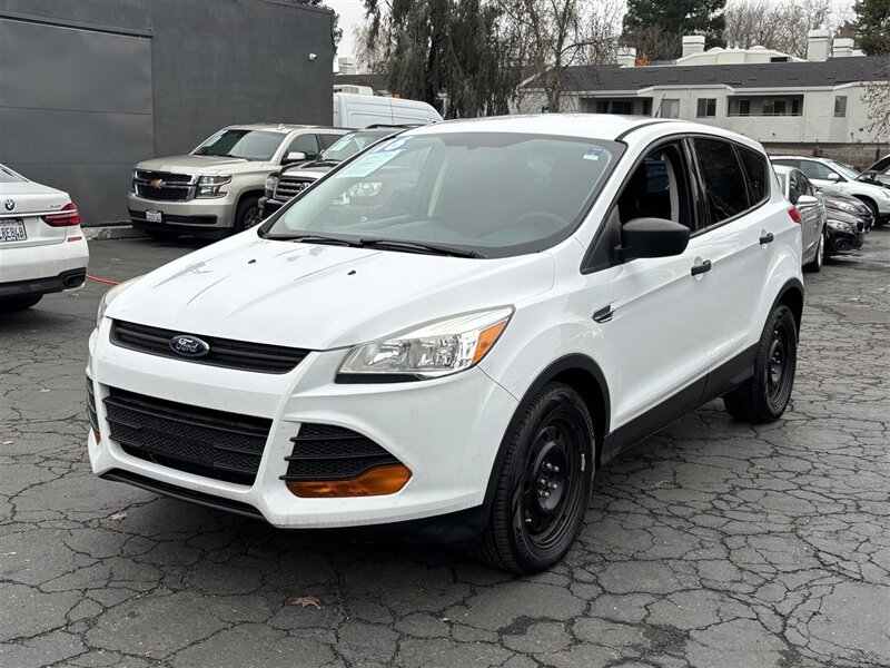 2016 Ford Escape S photo 5