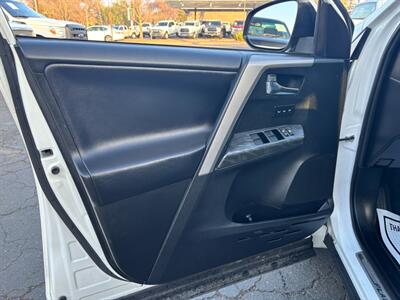2017 Toyota RAV4 Platinum   - Photo 15 - Sacramento, CA 95821